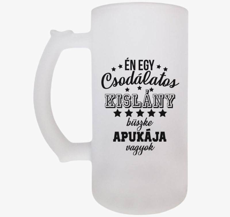 Csodálatos kislány büszke apukája söröskorsó