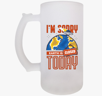 A Föld zárva tart sö...