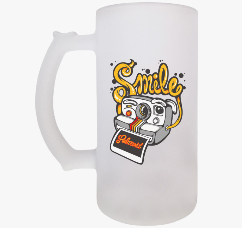 Polaroid fényképezőgép söröskorsó