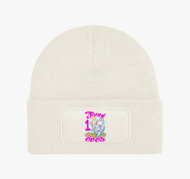 Szürke cica pillangót kerget szülinapi gyerek téli sapka