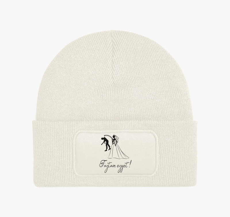 Pecás lánybúcsús téli sapka