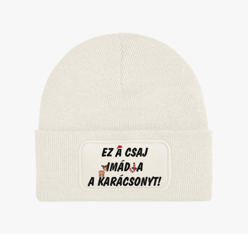Ez a csaj imádja a karácsonyt téli sapka