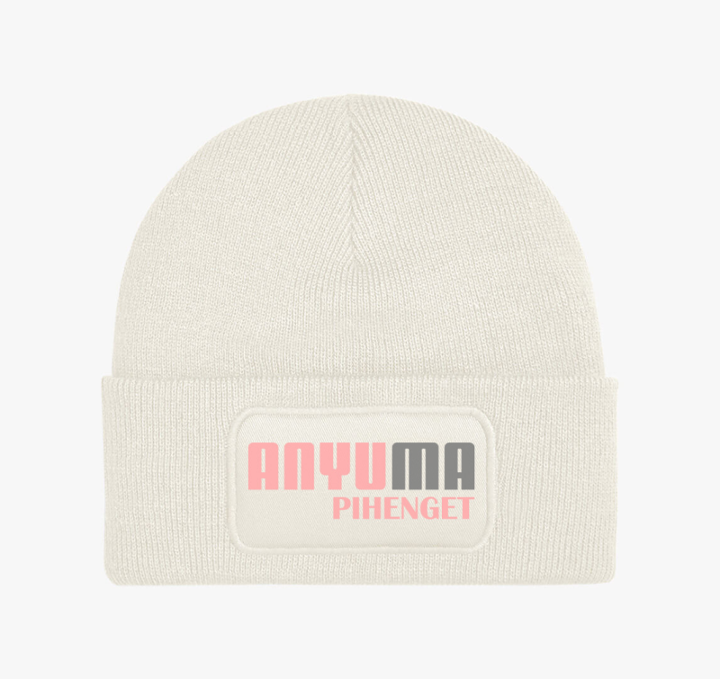 Anyu ma pihenget téli sapka