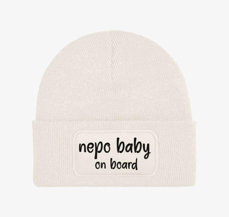Nepo baby on board feliratos téli sapka
