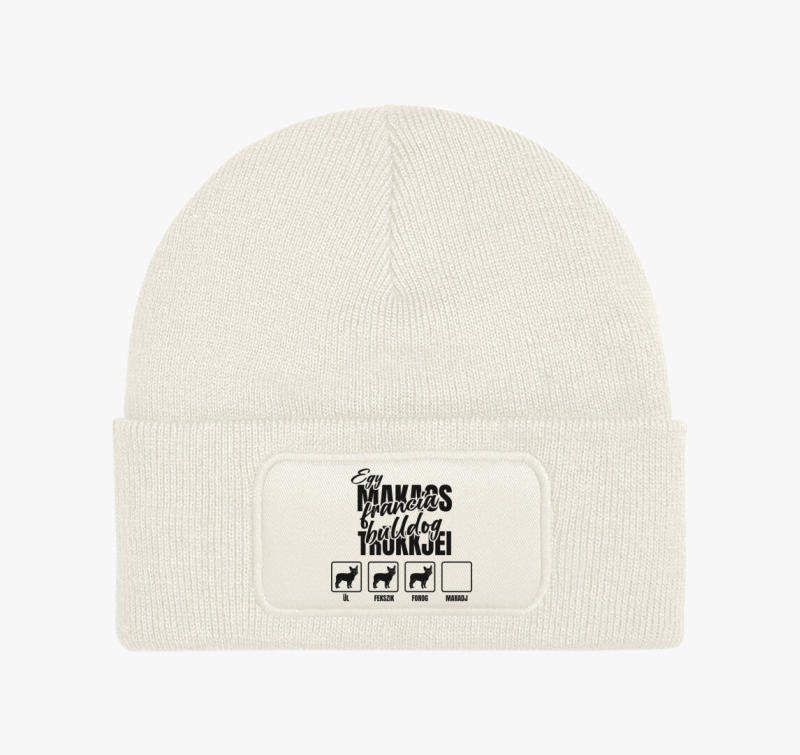 Egy makacs francia bulldog trükkjei téli sapka