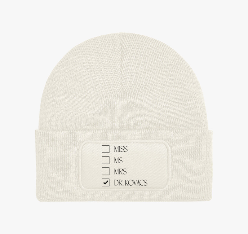 Dr egyedi téli sapka