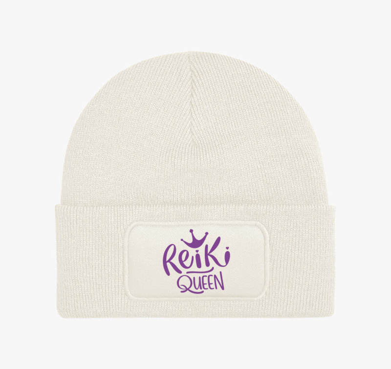 Reiki queen lila téli sapka