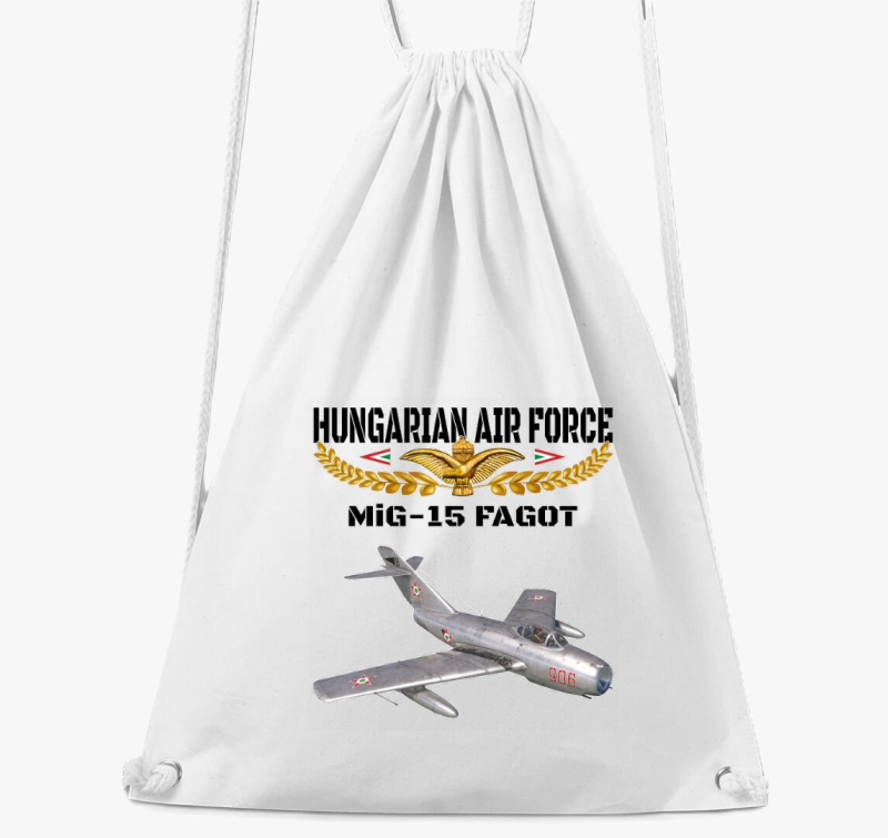 Aranysas MiG-15 tornazsák