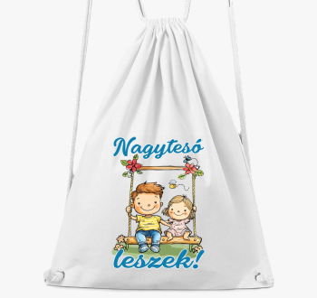 Nagytesó leszek, kisfiú hintázik pici lánnyal tornazsák