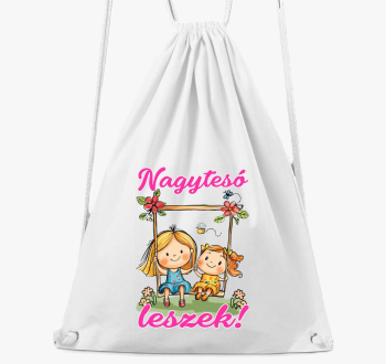 Nagytesó leszek, kislány hintázik pici lánnyal tornazsák