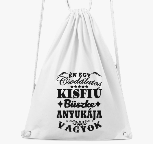 Csodálatos kisfiú büszke anyuk...