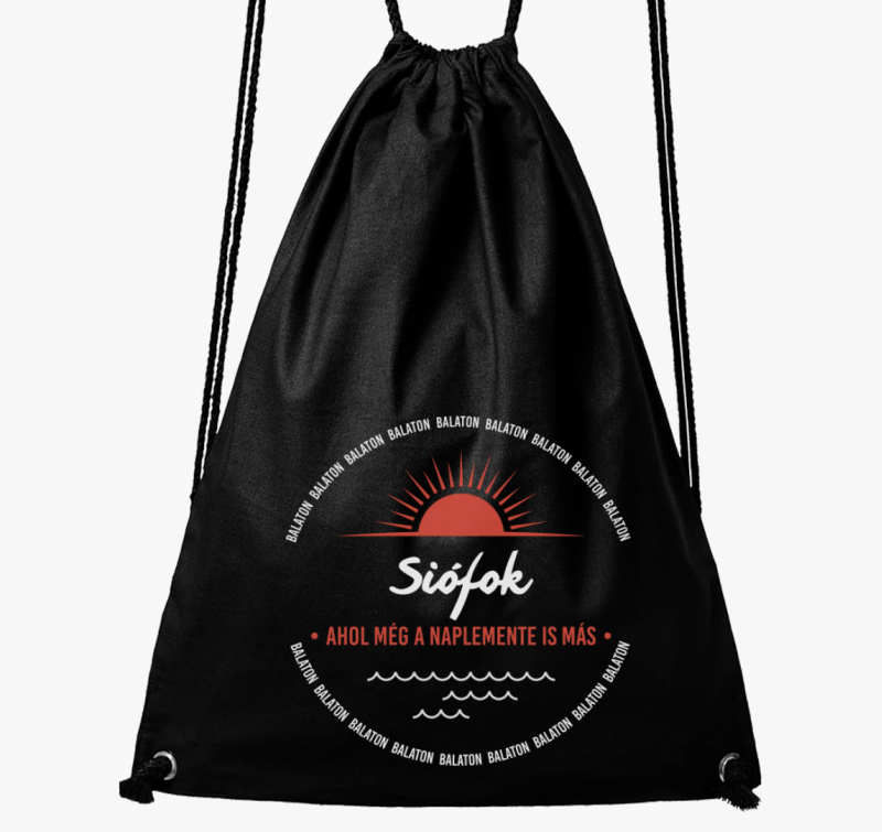 Siófok, ahol még a naplemente is más tornazsák