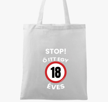 Stop! Ő itt egy 18 é...