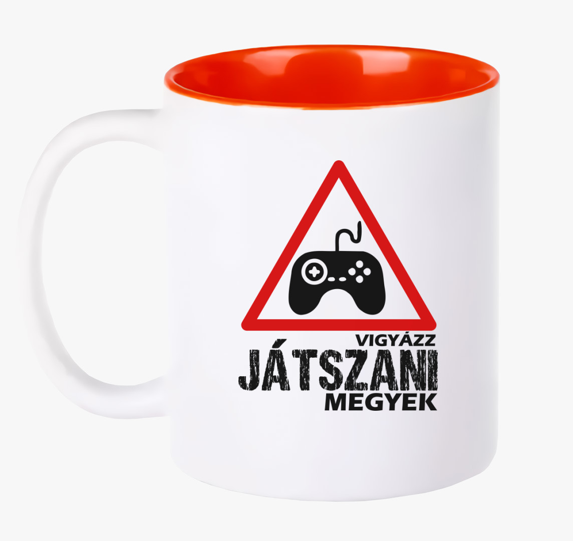 Vigyázz játszani megyek bögre — Piros
