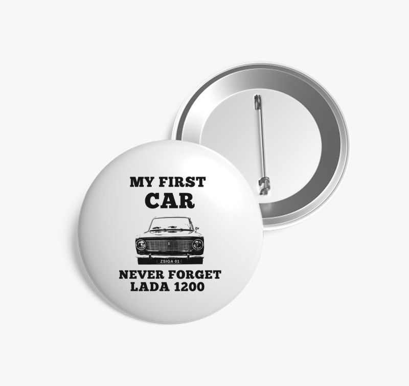 Lada 1200 kitűző — Fehér