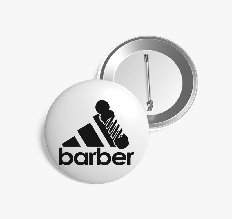Barber márkás kitűző — Fehér