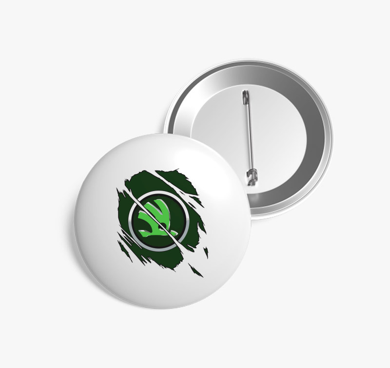 Repedezett Skoda kitűző — Fehér
