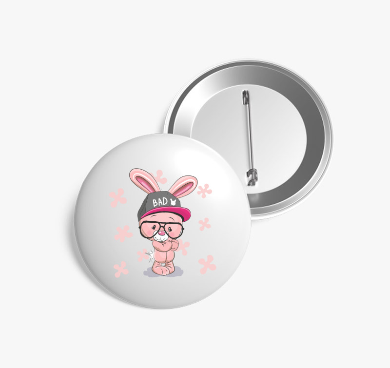 Bad Bunny kitűző — Fehér