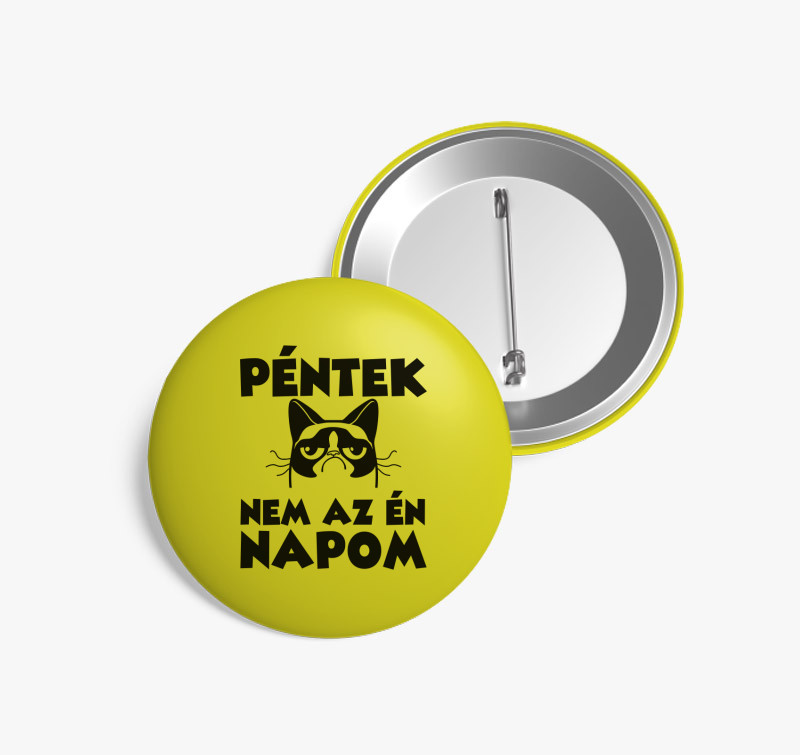 Péntek nem az én napom kitűző — Sárga