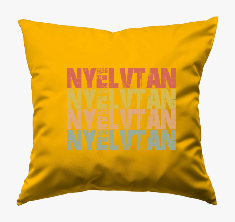 Nyelvtan feliratos párna — Napsárga