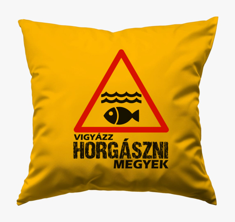 Vigyázz horgászni megyek párna — Napsárga