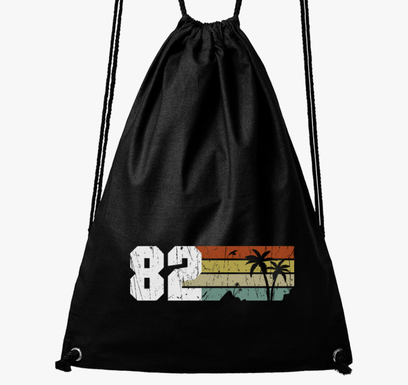 82 vintage design tornazsák — Fekete